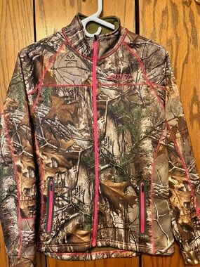 Castle Ladies Realtree Camo Jacket  with Pink Stitching